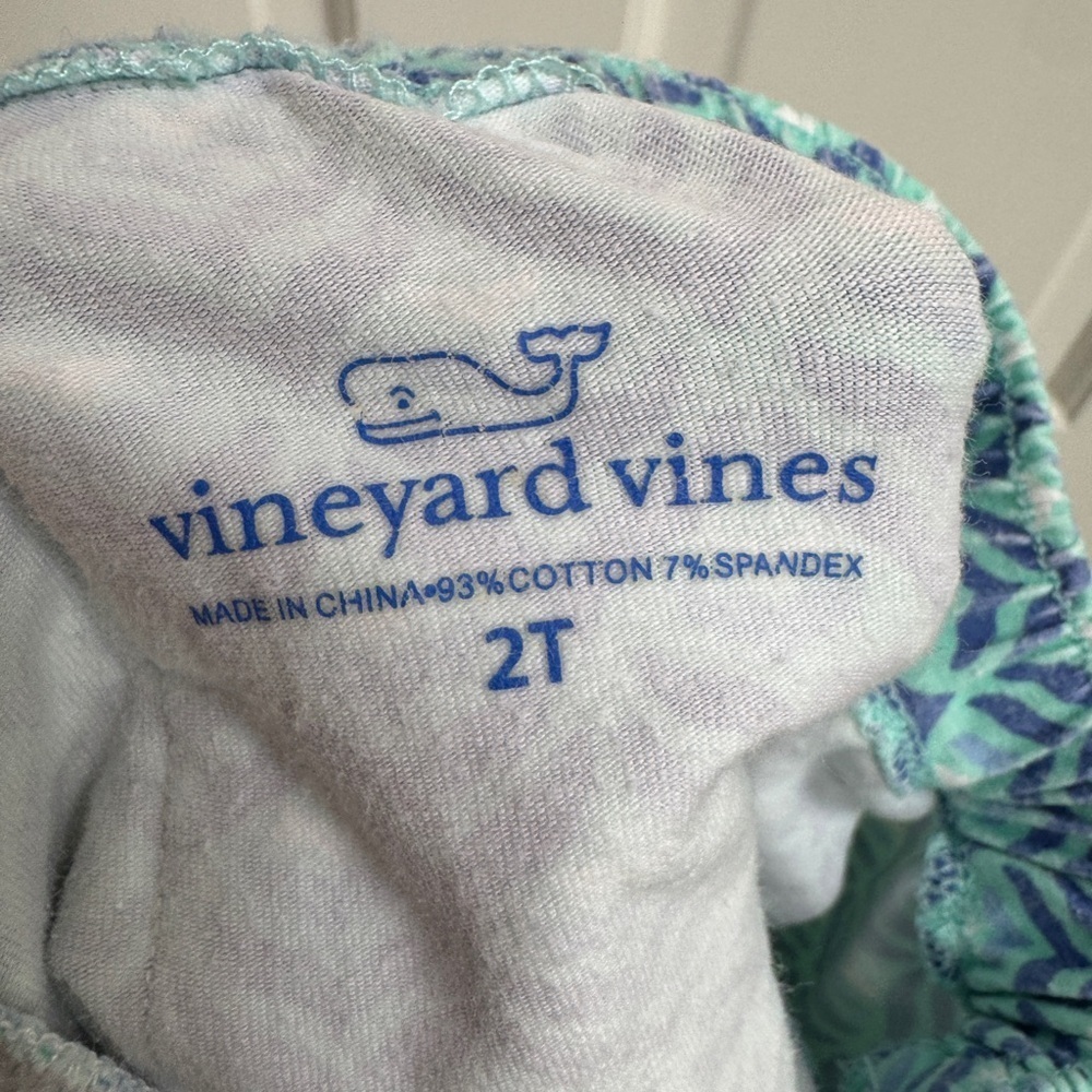 Vineyard Vines 2T Girls Blue Whale Soft Shorts with Pockets - Picture 5 of 5